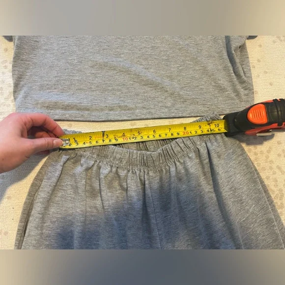 Cropped Lounge Set - Picture 11 of 13